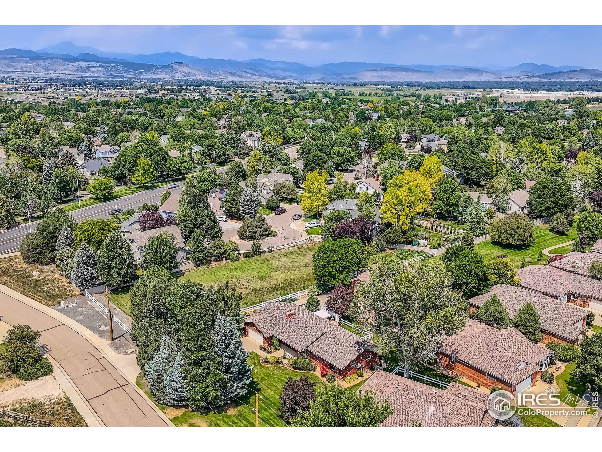 3600 Quail Road Longmont, CO 80503 - Photo 8 of 39 a view of a house with a yard