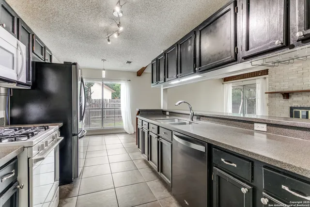 $270,000 | 16246 Bear Run Street, San Antonio, TX 78247