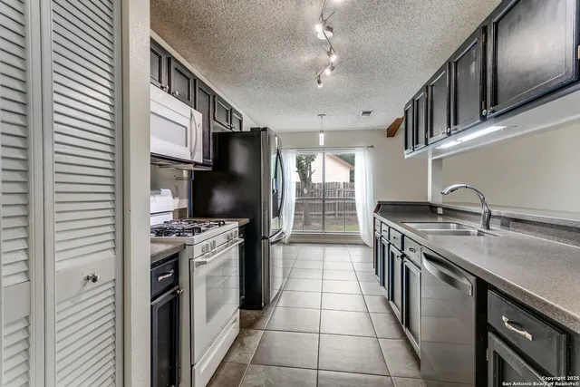 $270,000 | 16246 Bear Run Street, San Antonio, TX 78247