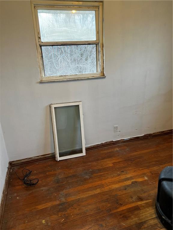 343 Vanderbilt Road Connellsville, PA 15425 - Photo 30 of 33 Bedroom3