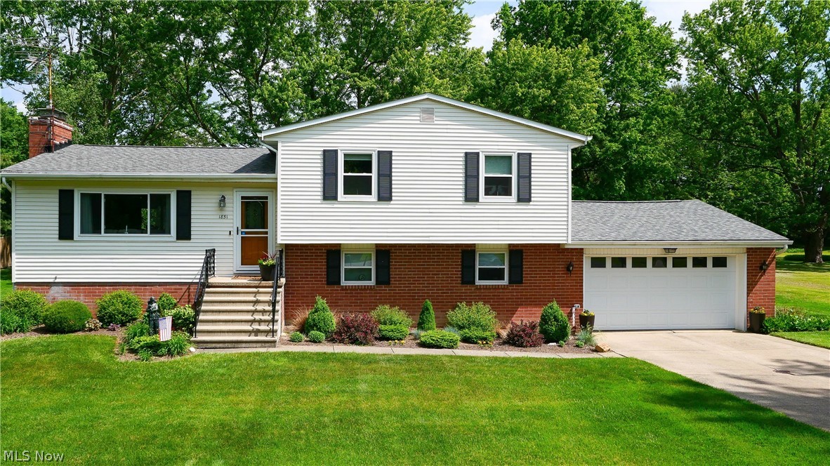 1851 Ritchie Road Stow, OH 44224 - Photo 1 of 35