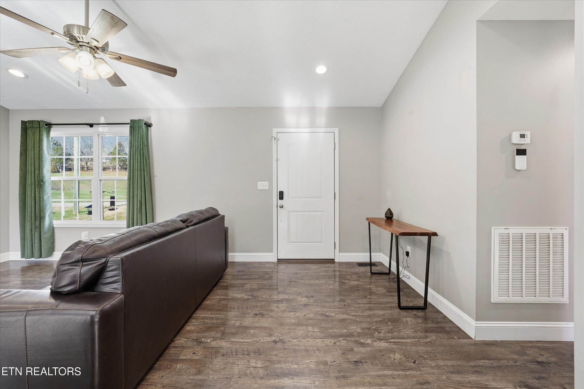 400 Hubbs Grove Road Maynardville, TN 37807 - Photo 9 of 46 a living room with furniture and a window