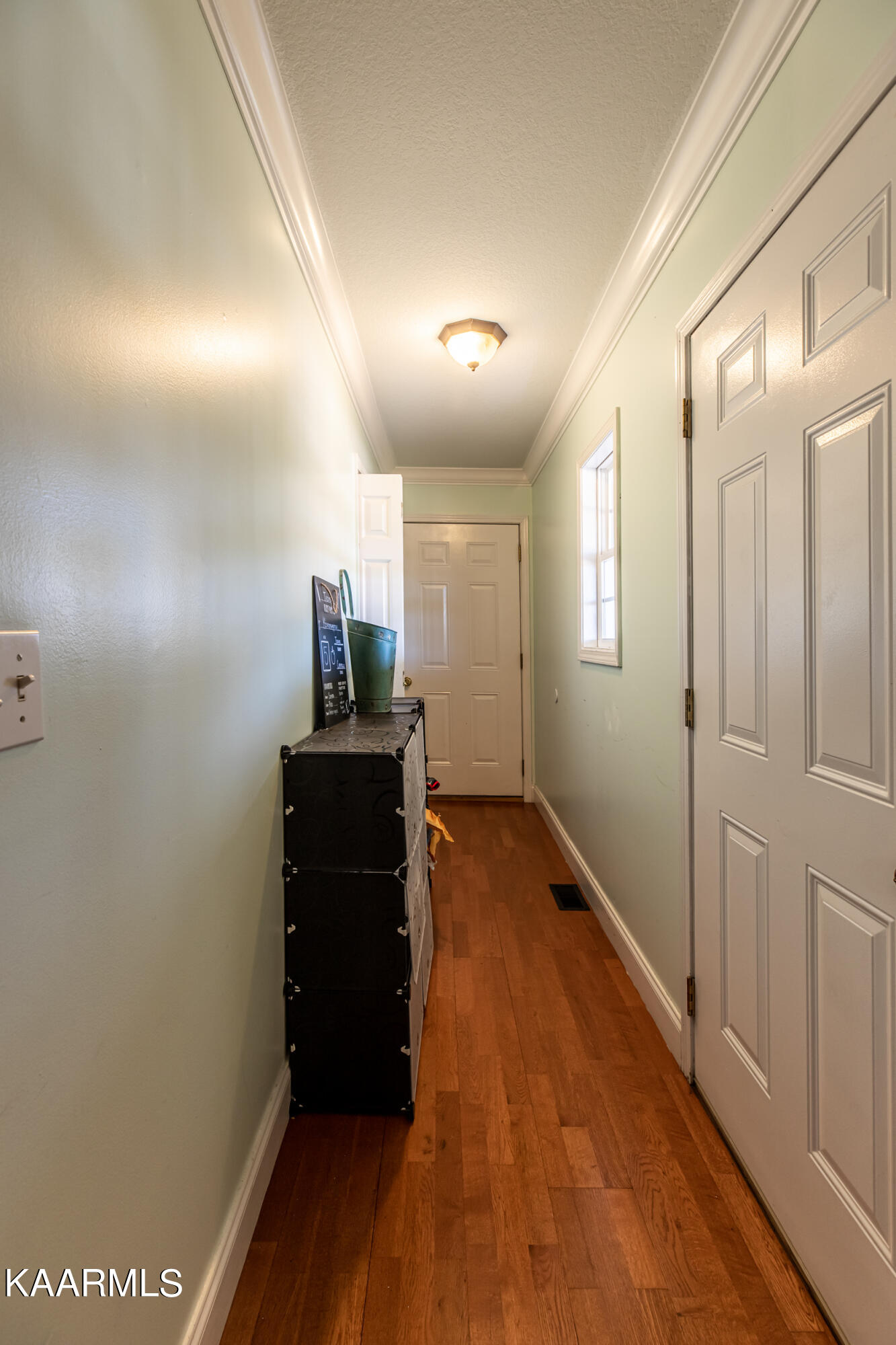 2813 Pinecrest Road Jacksboro, TN 37757 - Photo 24 of 34 Hallway leading to garage