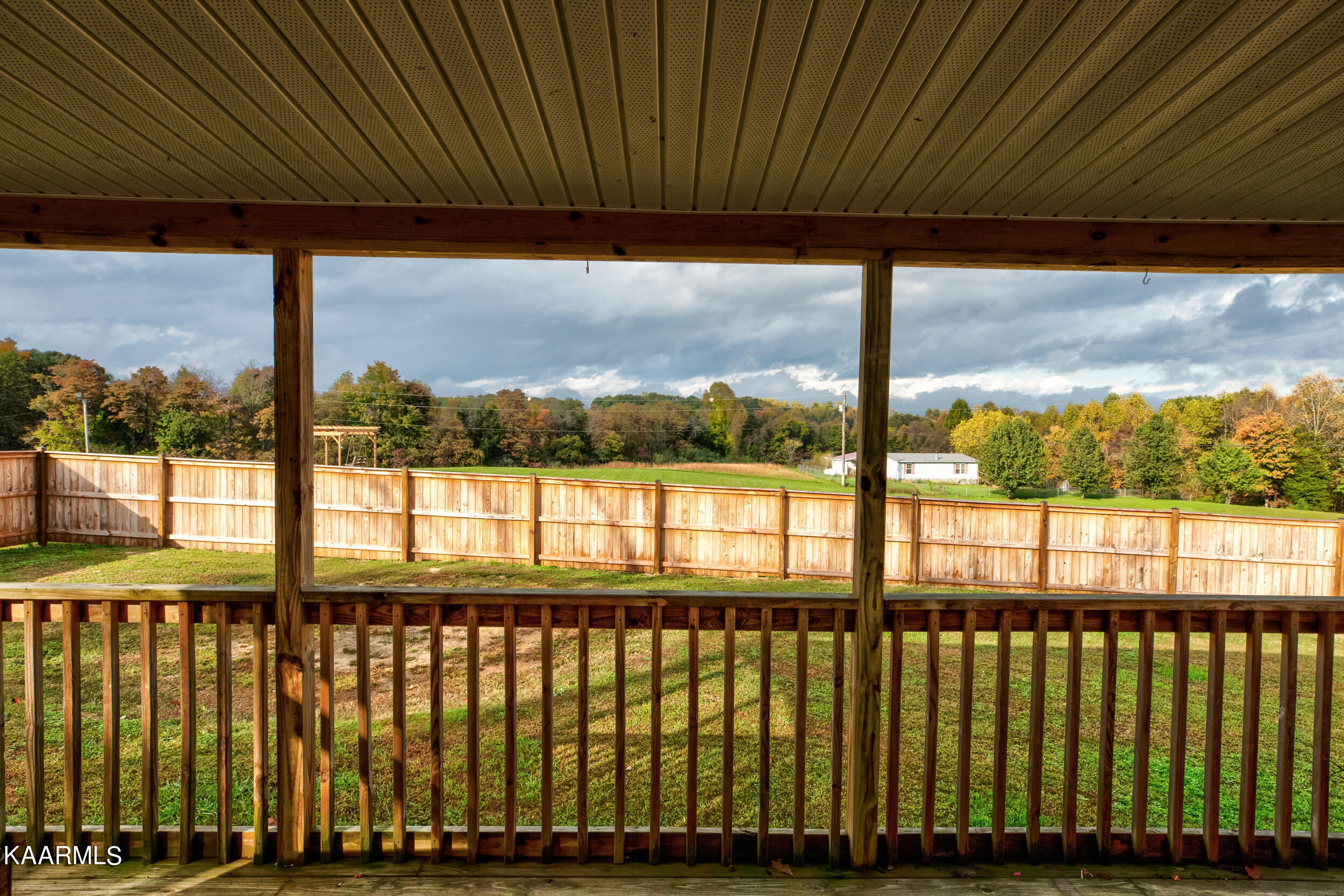 2813 Pinecrest Road Jacksboro, TN 37757 - Photo 26 of 34 Back porch View