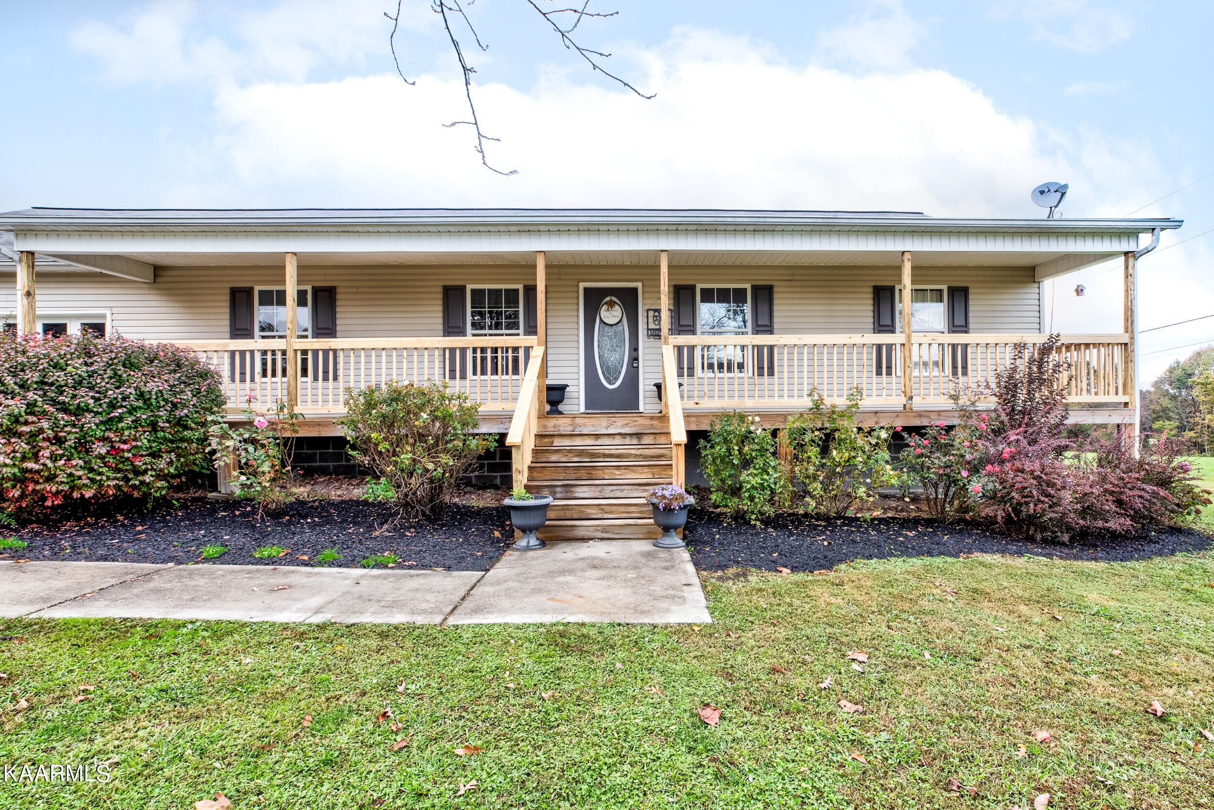 2813 Pinecrest Road Jacksboro, TN 37757 - Photo 32 of 34 Welcome Home