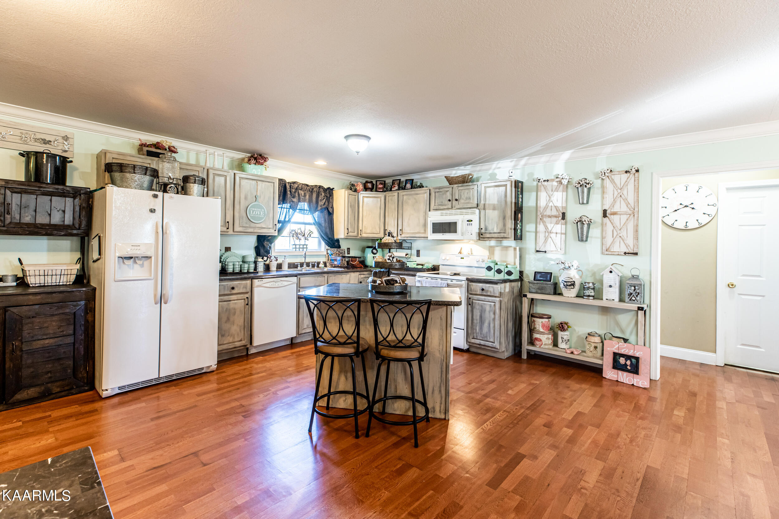 2813 Pinecrest Road Jacksboro, TN 37757 - Photo 9 of 34 KItchen