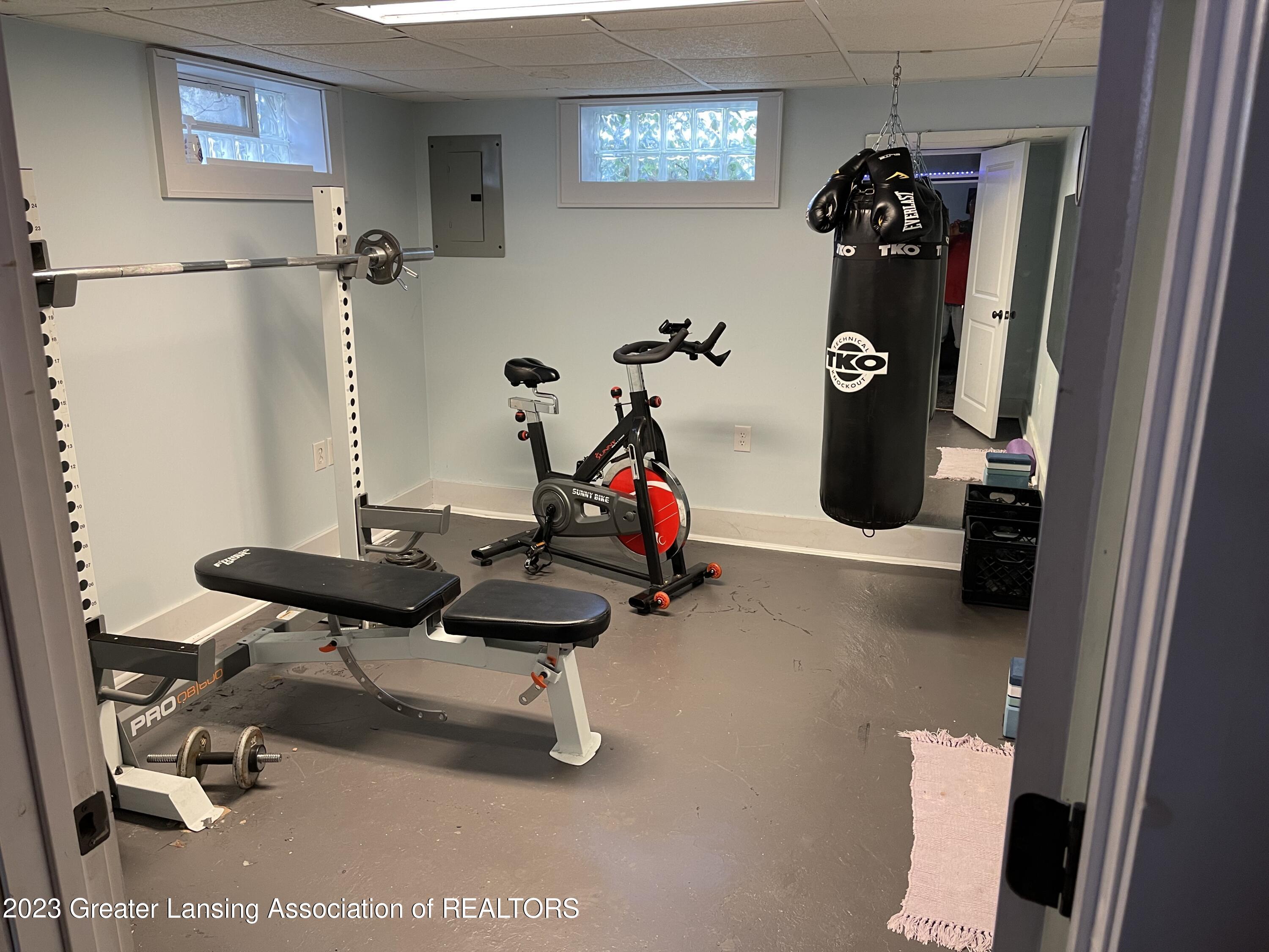 2325 Harding Avenue Lansing, MI 48910 - Photo 13 of 13 Harding - Weight Room