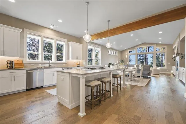 $1,350,000 | 6815 South Wilcox Lane, Spokane, WA 99206