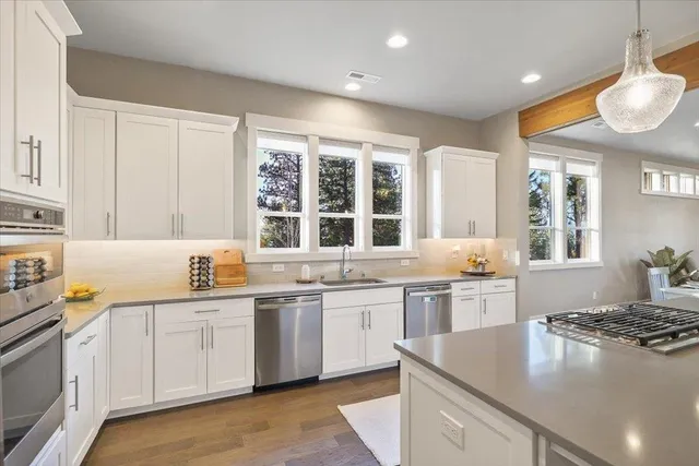 $1,350,000 | 6815 South Wilcox Lane, Spokane, WA 99206