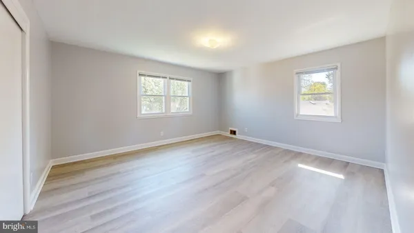 $3,995 | 4603 Kling Drive, Alexandria, VA 22312