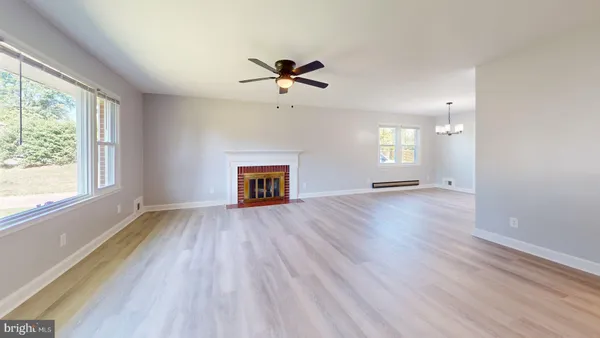 $3,995 | 4603 Kling Drive, Alexandria, VA 22312