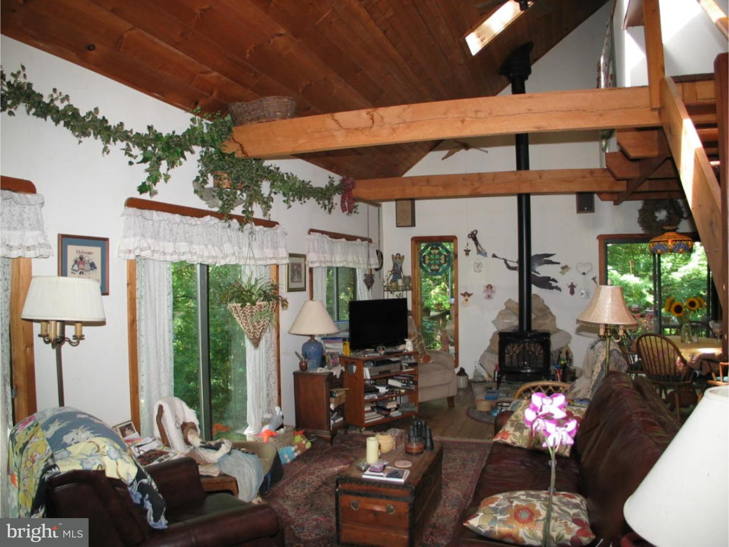 58 Highspire Road Downingtown, PA 19335 - Photo 2 of 25 Great Room