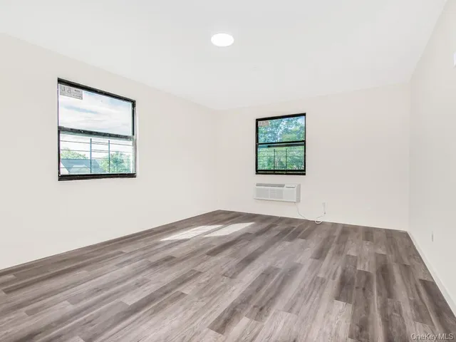 $3,000 | 409 Warburton Avenue, Unit 5A, Yonkers, NY 10701