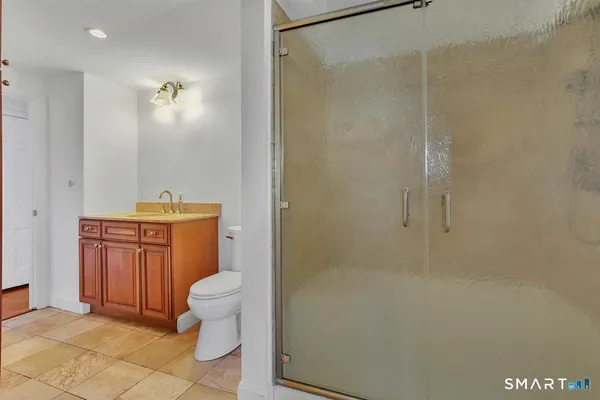 $420,000 | 57 Vineyard Road, North Haven, CT 06473