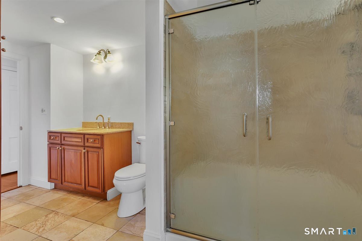 57 Vineyard Road North Haven, CT 06473 - Photo 15 of 35