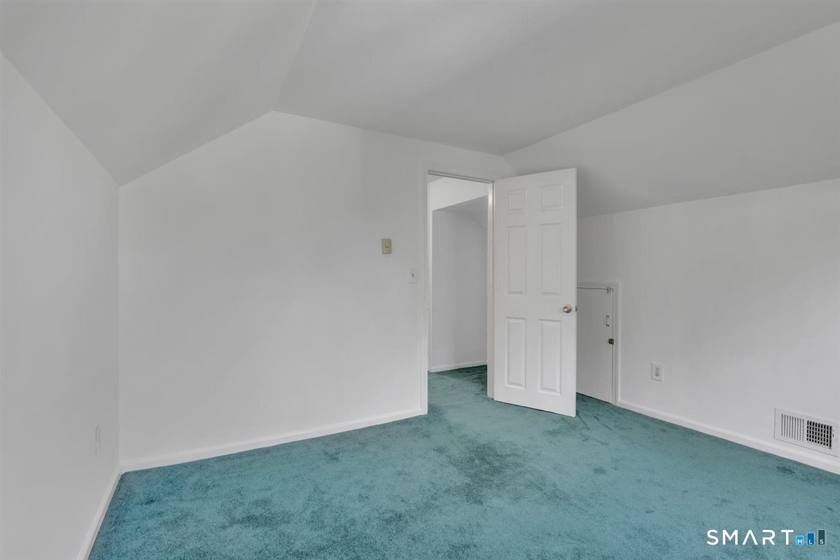 57 Vineyard Road North Haven, CT 06473 - Photo 28 of 35