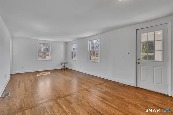 $420,000 | 57 Vineyard Road, North Haven, CT 06473