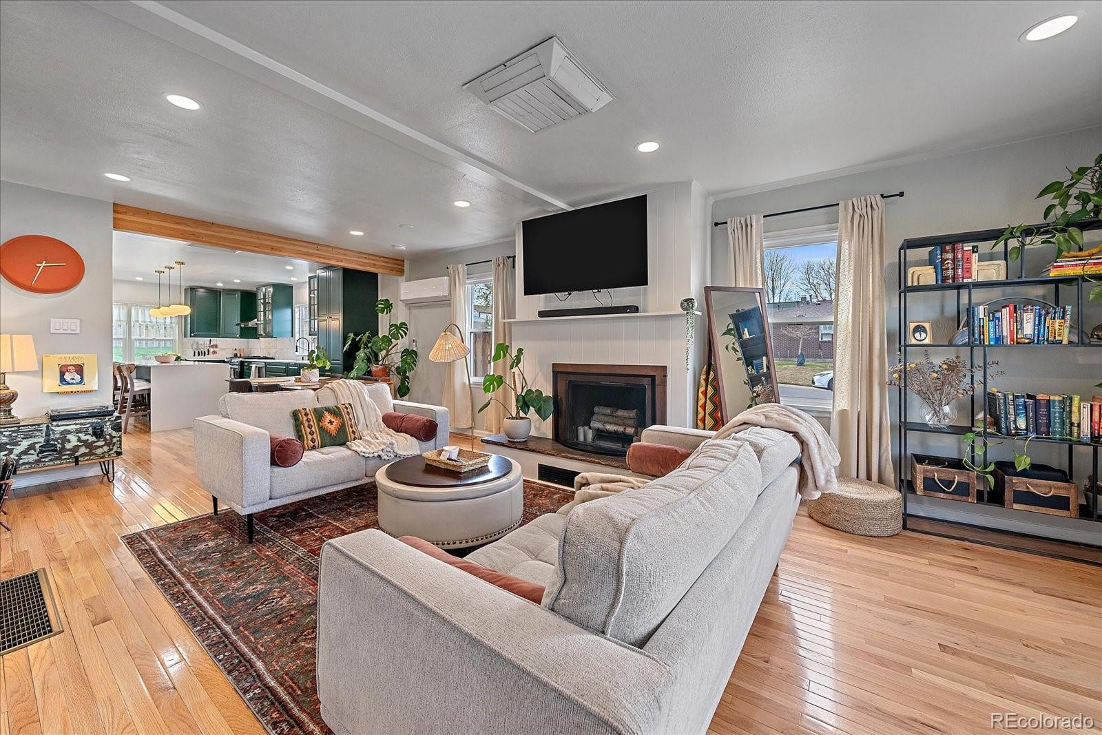 49 Bryant Way Denver, CO 80219 - Photo 10 of 34