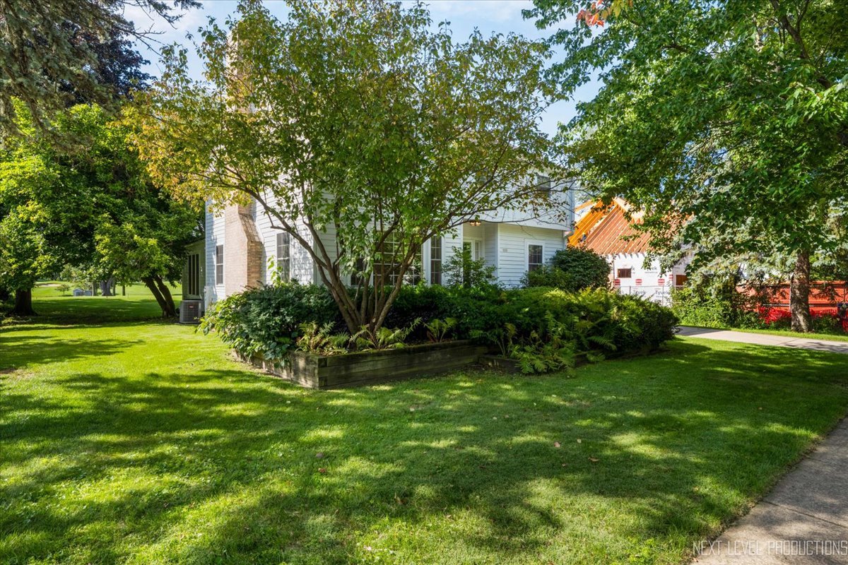 1222 James Street Geneva, IL 60134 - Photo 2 of 50