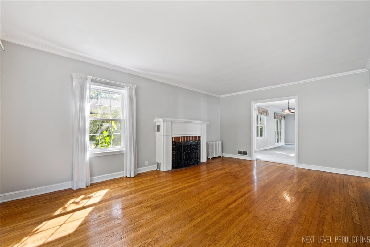 1222 James Street Geneva, IL 60134 - Photo 4 of 50