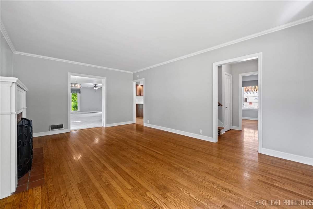 1222 James Street Geneva, IL 60134 - Photo 5 of 50