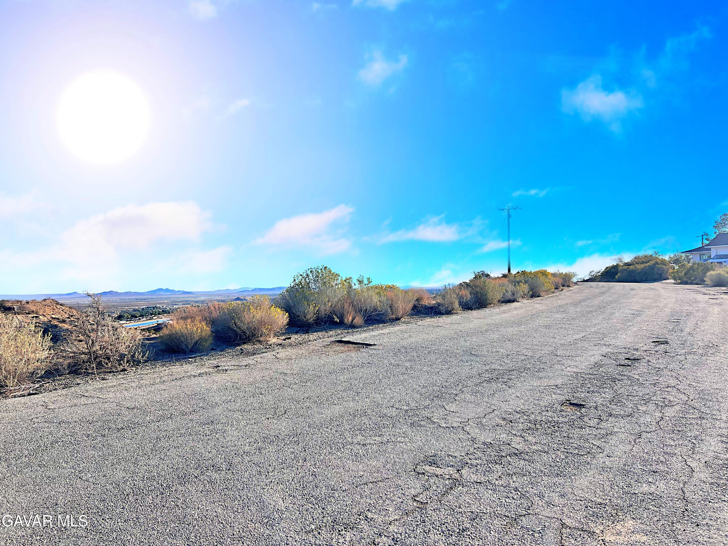 Vac/barrel Spring Road Palmdale, CA 93552 - Photo 9 of 33 a view of outdoor space and city view