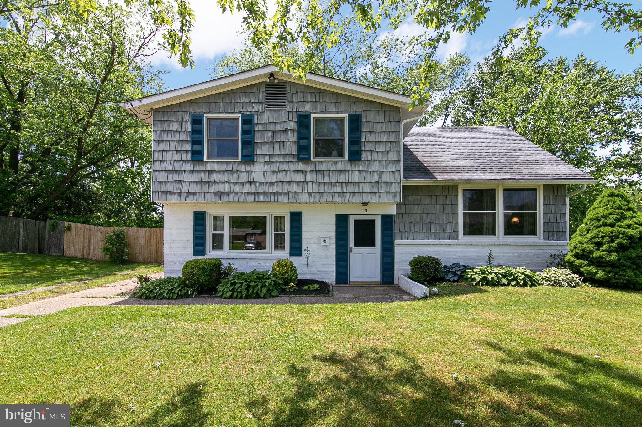 13 Wexford Road Gibbsboro, NJ 08026 - Photo 1 of 36