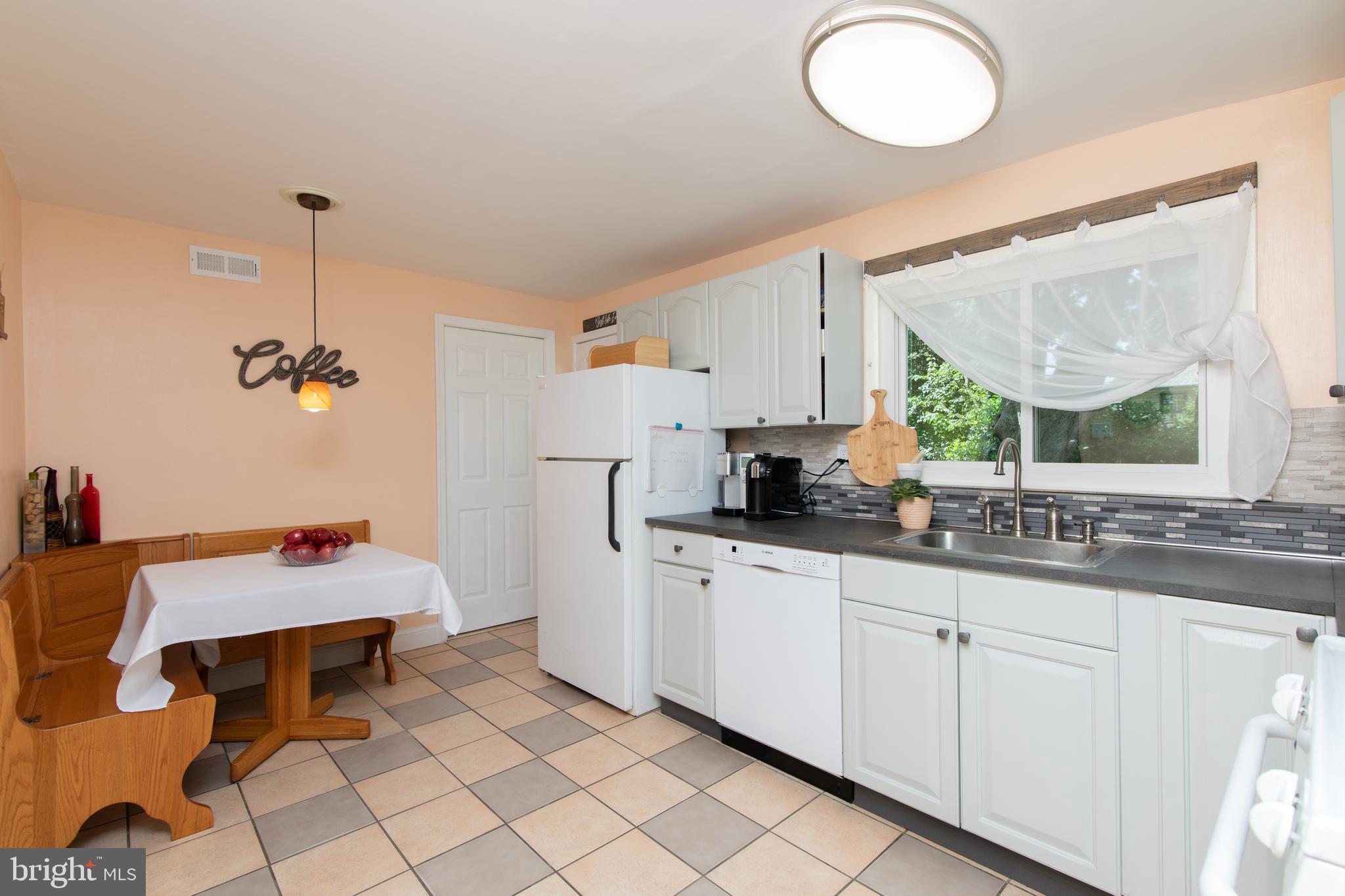 13 Wexford Road Gibbsboro, NJ 08026 - Photo 12 of 36