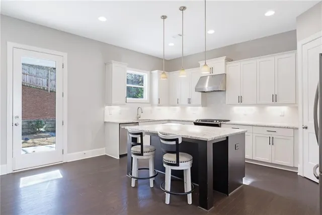 $3,900 | 1859 Commons Place, Atlanta, GA 30318