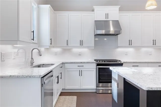 $3,900 | 1859 Commons Place, Atlanta, GA 30318