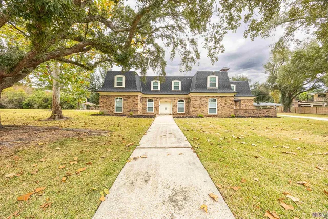 $379,000 | 43 Parkway Creek, Houma, LA 70364