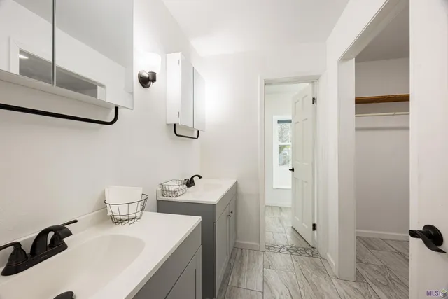 $379,000 | 43 Parkway Creek, Houma, LA 70364