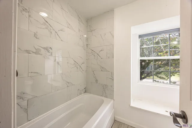 $379,000 | 43 Parkway Creek, Houma, LA 70364