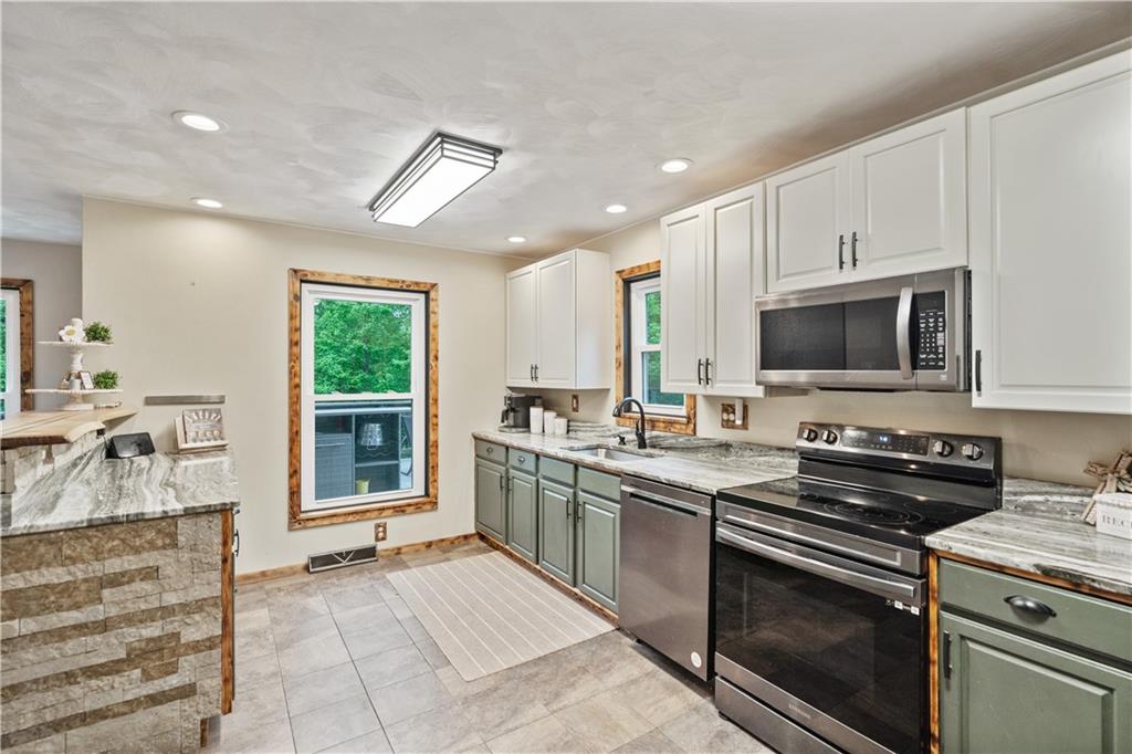 153 Bethann Road Acme, PA 15610 - Photo 15 of 40 Gallery Image 15