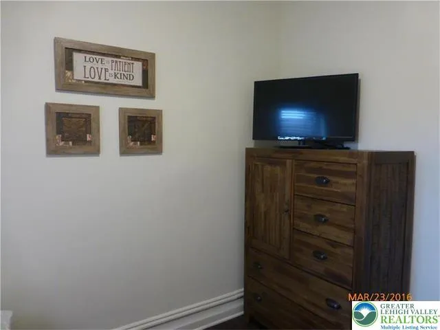 $1,495 | 108 South Main Street, Unit 3A, Alburtis, PA 18011