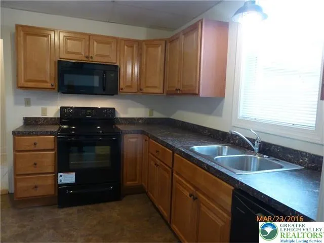 $1,495 | 108 South Main Street, Unit 3A, Alburtis, PA 18011