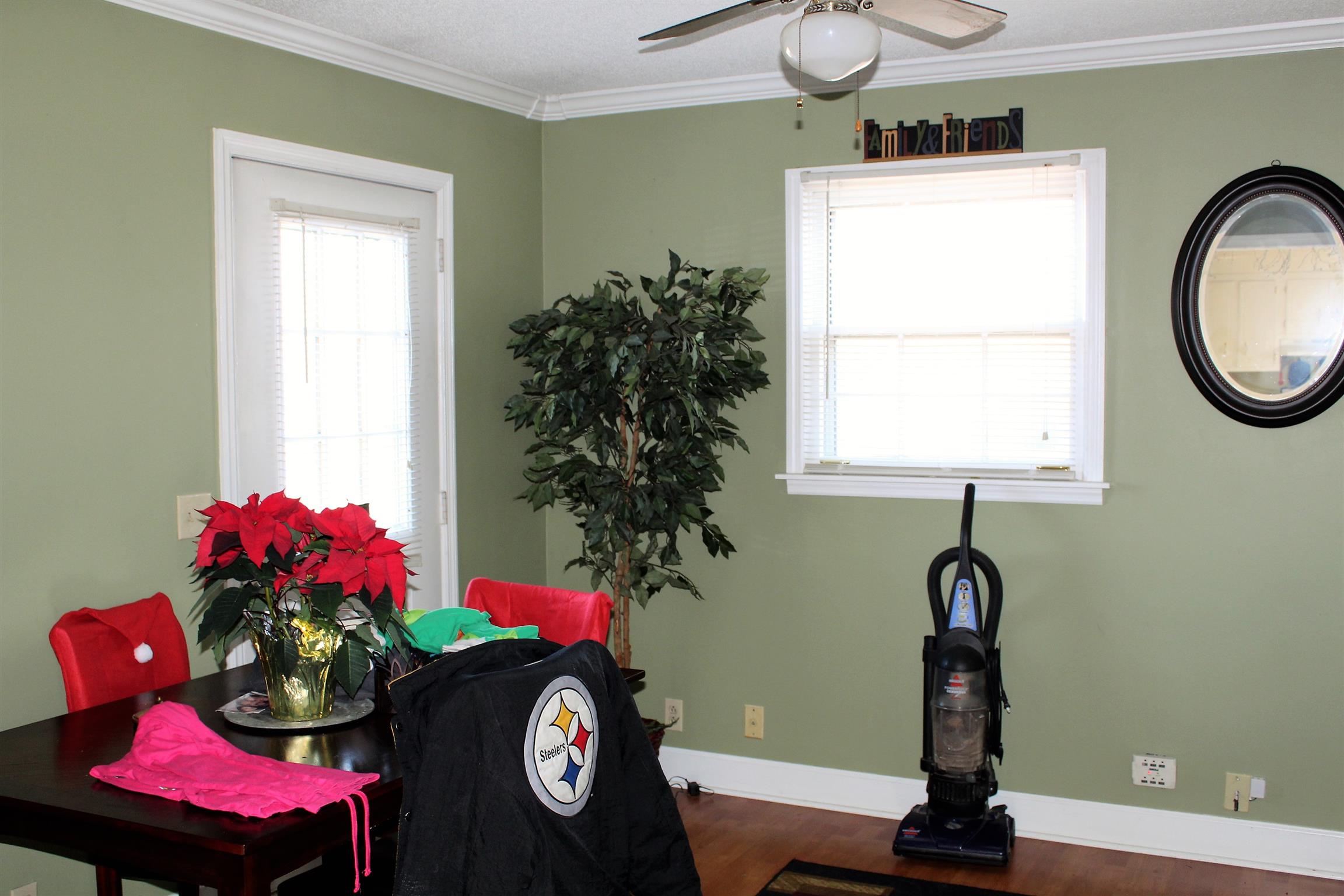 125 Jones Creek Road Dickson, TN 37055 - Photo 9 of 16 a view of entryway with a flower pot and a sink