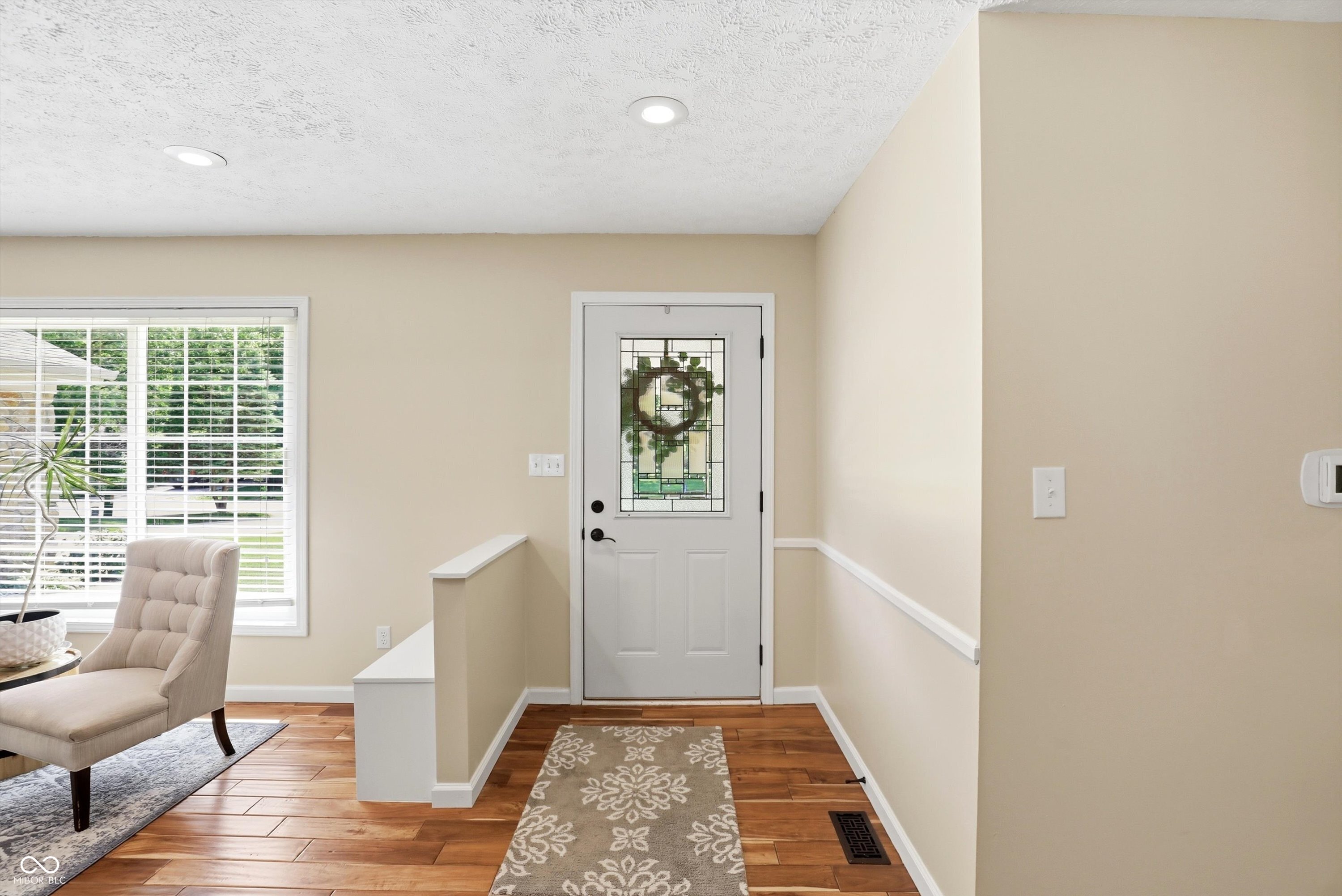 9689 Sycamore Road Carmel, IN 46032 - Photo 4 of 55