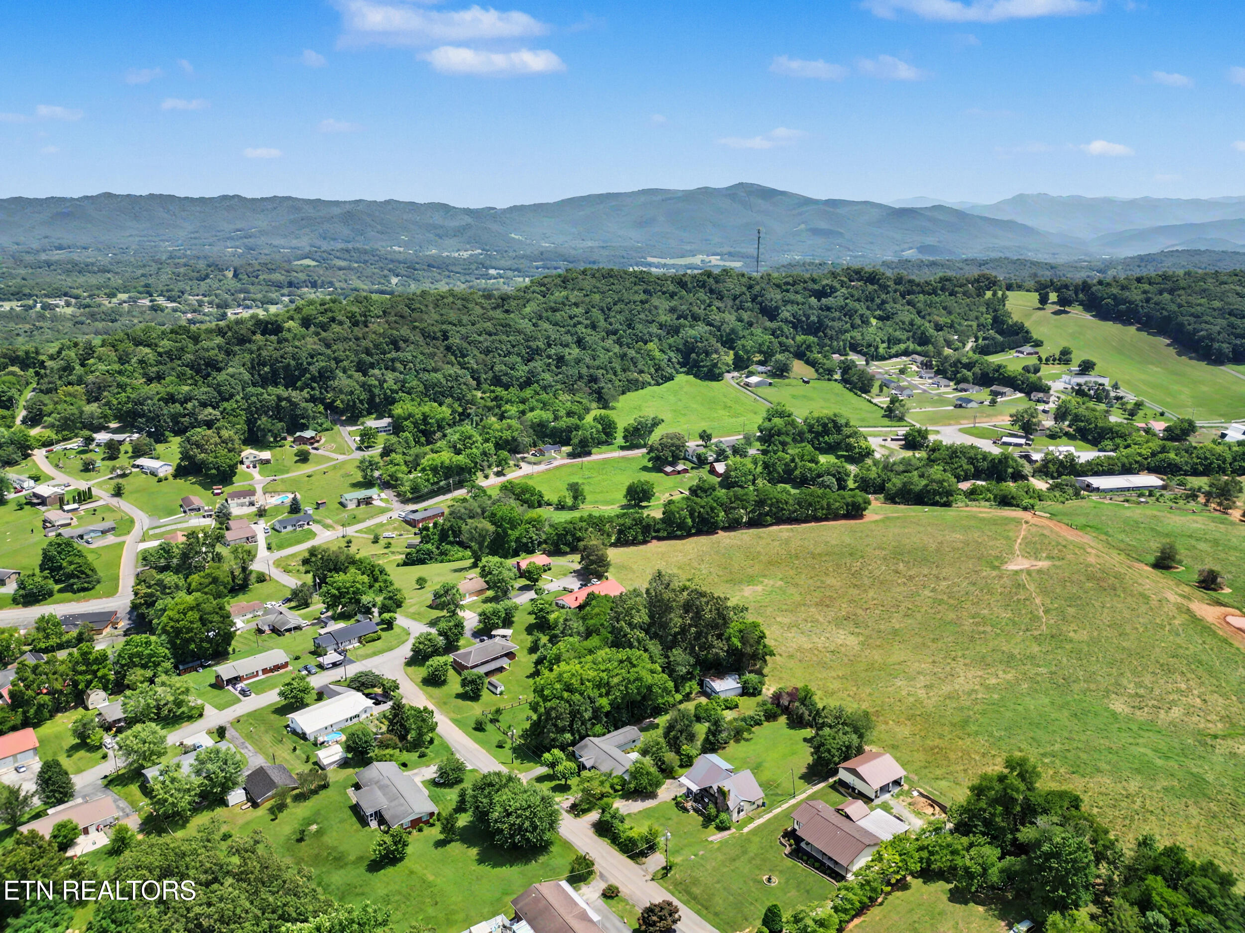 515 Morrell Street Newport, TN 37821 - Photo 39 of 44 37_dji_0170