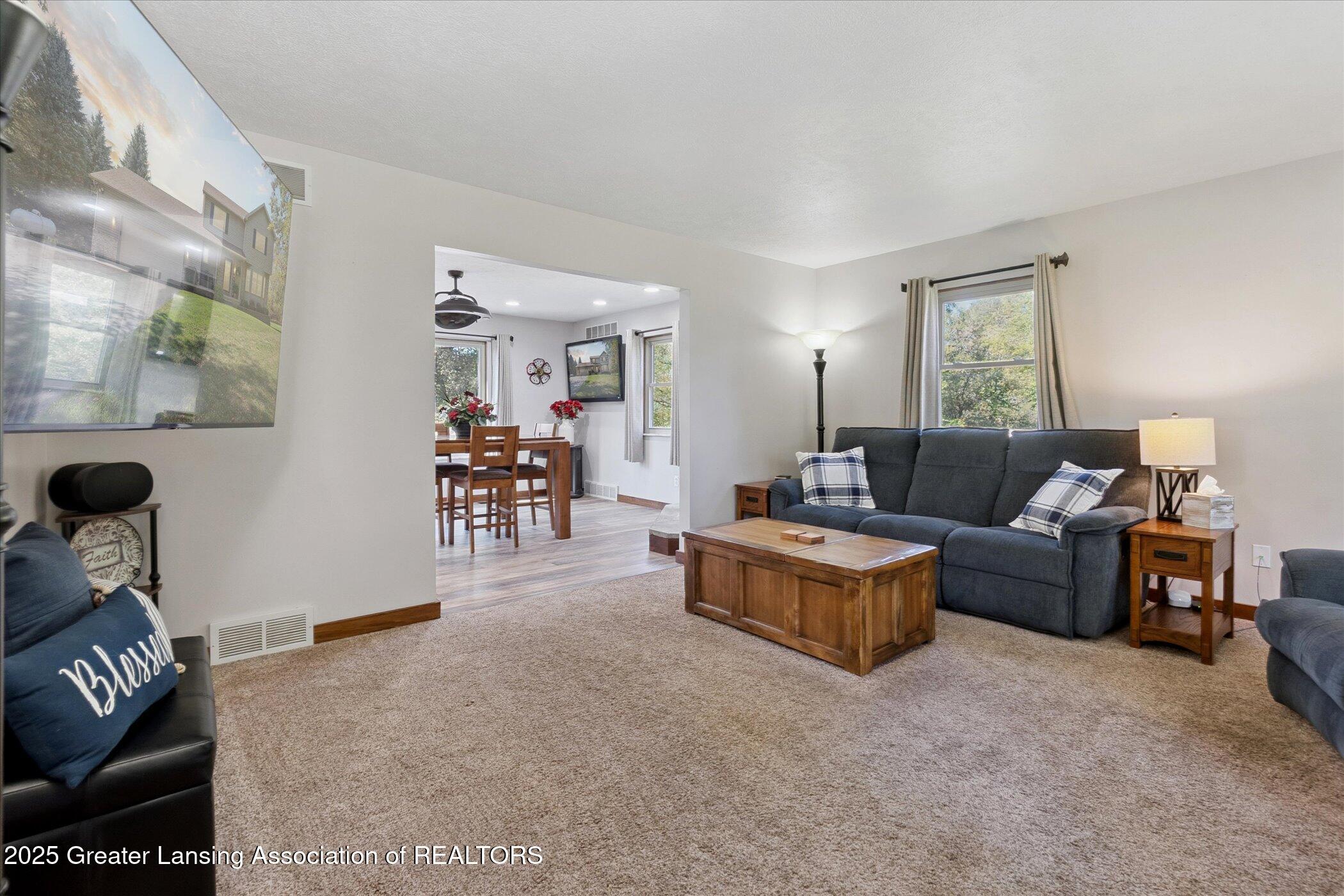 881 Oakhurst Road Fowlerville, MI 48836 - Photo 7 of 46 07-881-Oakhurst-Rd-Fowlerville-MI-48836-