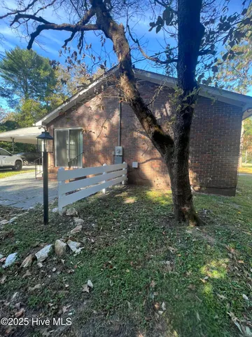 $1,600 | 21920 Buie Street, Wagram, NC 28396