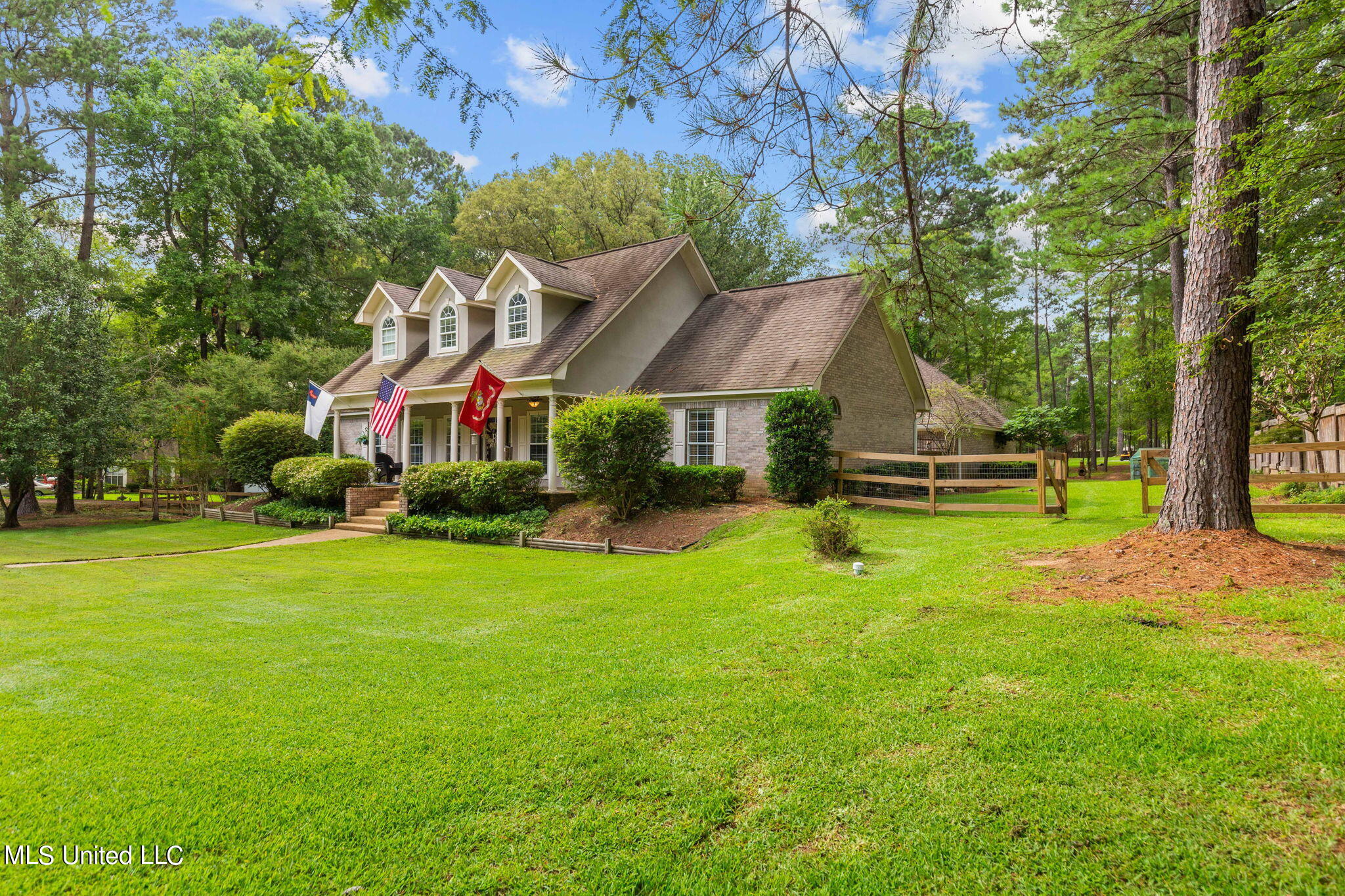 267 Pine Tree Lane Ridgeland, MS 39157 - Photo 3 of 52 1-web-or-mls-267 Pine Tree-1