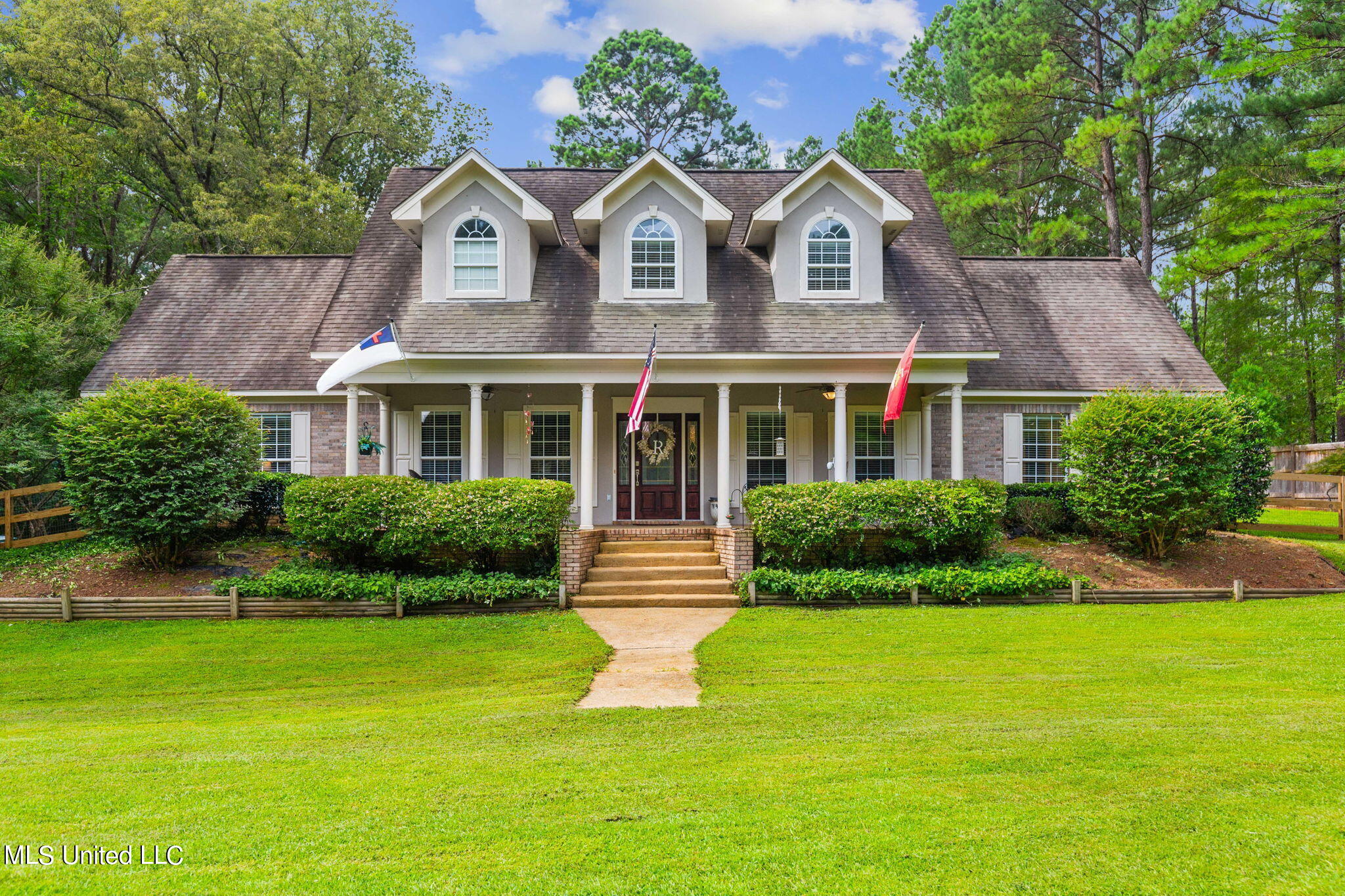 267 Pine Tree Lane Ridgeland, MS 39157 - Photo 4 of 52 2-web-or-mls-267 Pine Tree-2