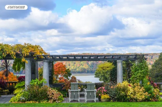 $599,000 | 460 West 236th Street, Unit 4B | Fieldston