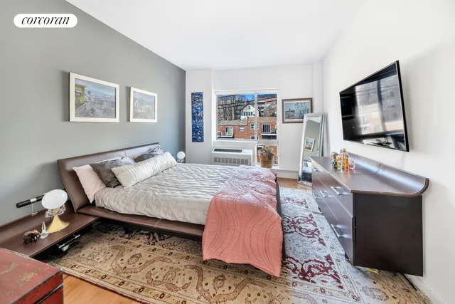 $599,000 | 460 West 236th Street, Unit 4B | Fieldston