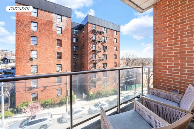 $599,000 | 460 West 236th Street, Unit 4B | Fieldston