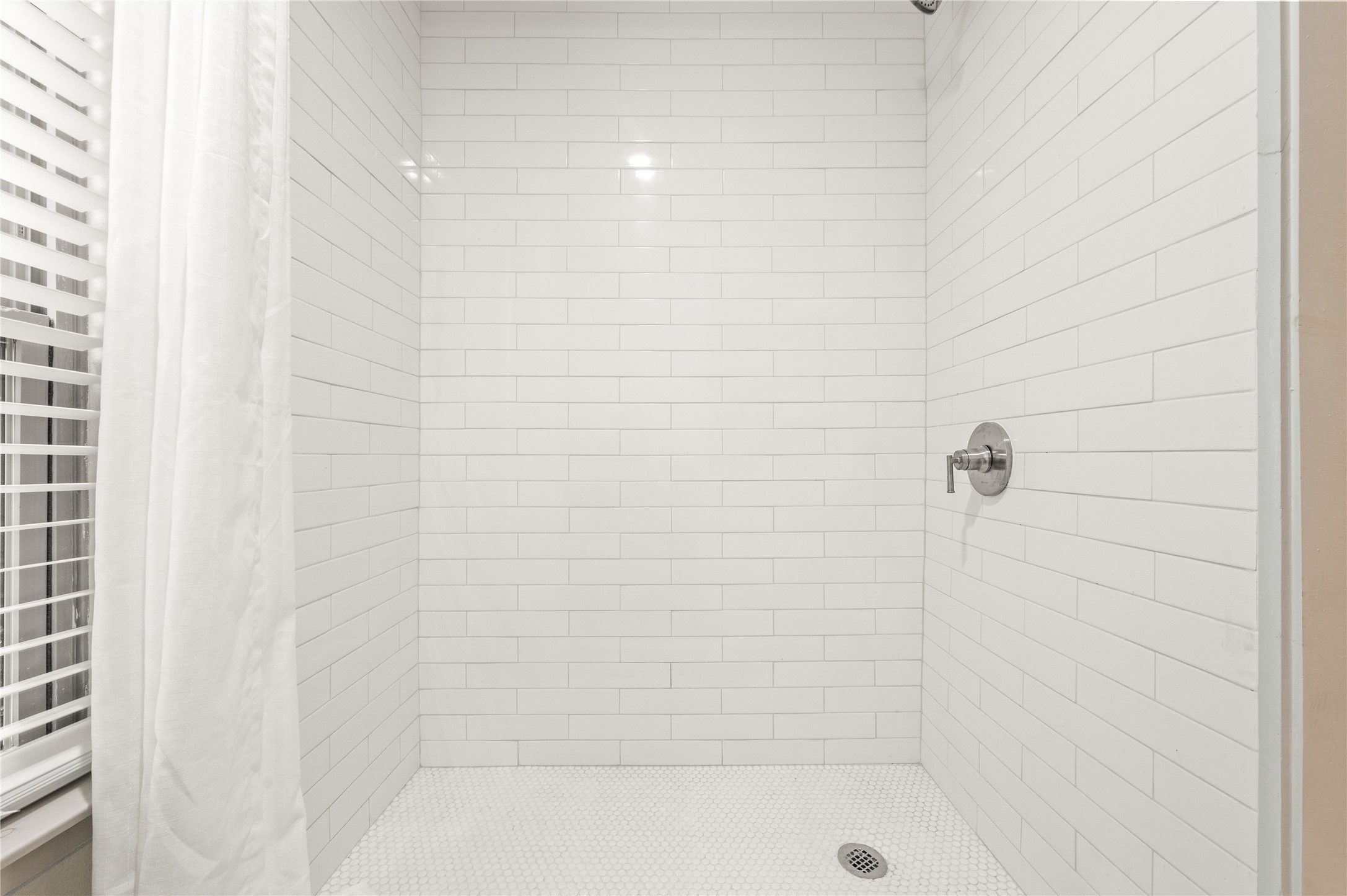 7 South Cypress Pine Drive The Woodlands, TX 77381 - Photo 13 of 19