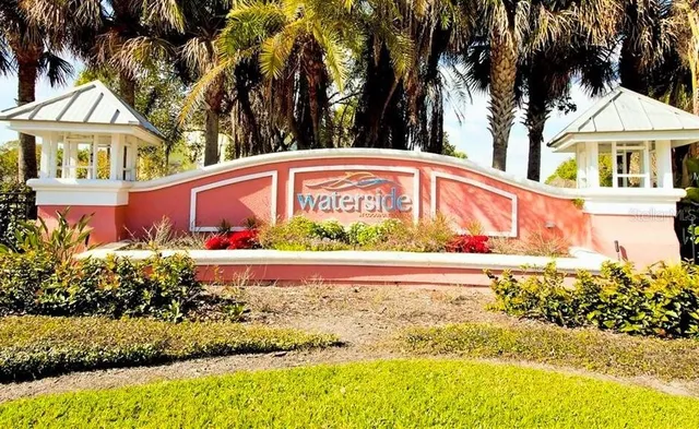 a view of a back yard of the house