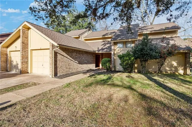 $1,675 | 603 Cache Cove Court, Unit A, Bryan, TX 77802
