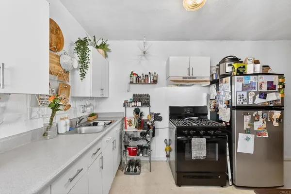 $1,039,000 | 1530 East Appleton Street, Long Beach, CA 90802